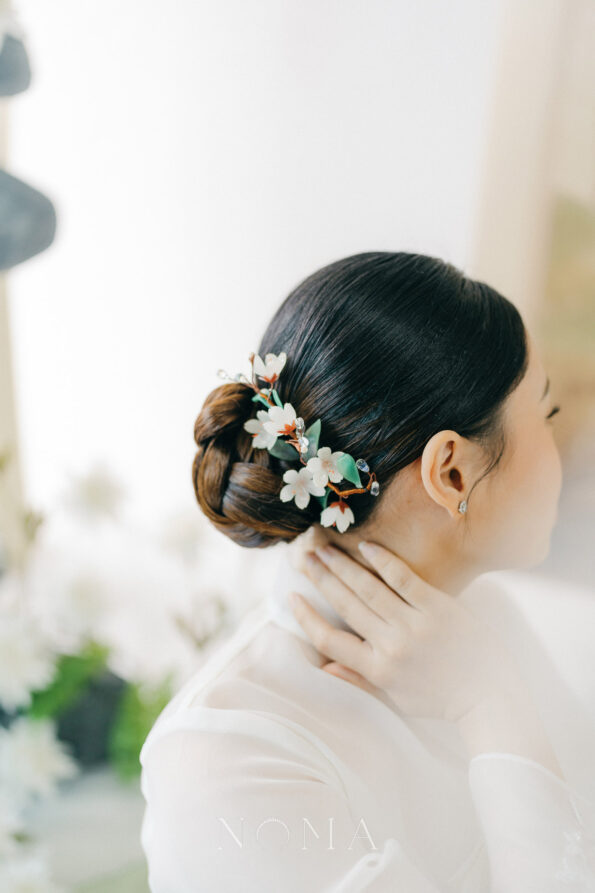 FLR-202100034-HS-Pastel-Bloom-Hairpin-Set-Gold-White-2-pcs-5