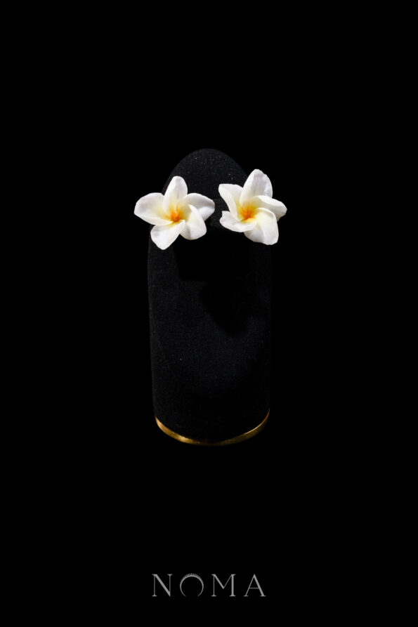 FLR-202300028-CC-Art-Frangipani-Earrings-Gold-Yellow