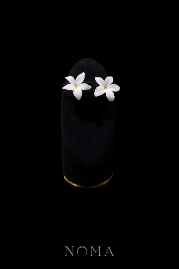 FLR-202300035-CC-Art-Jasmine-Single-Earrings-Gold-White
