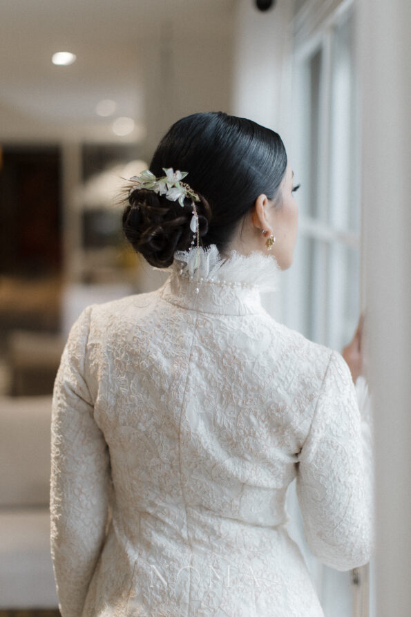 FLR-202300041-CG-Magnolia-Arrangement-Hairclip-Gold-White-3