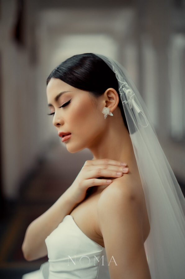 FLR-202300060-LR-Peony-Bud-Earrings-White-Silver-White-1