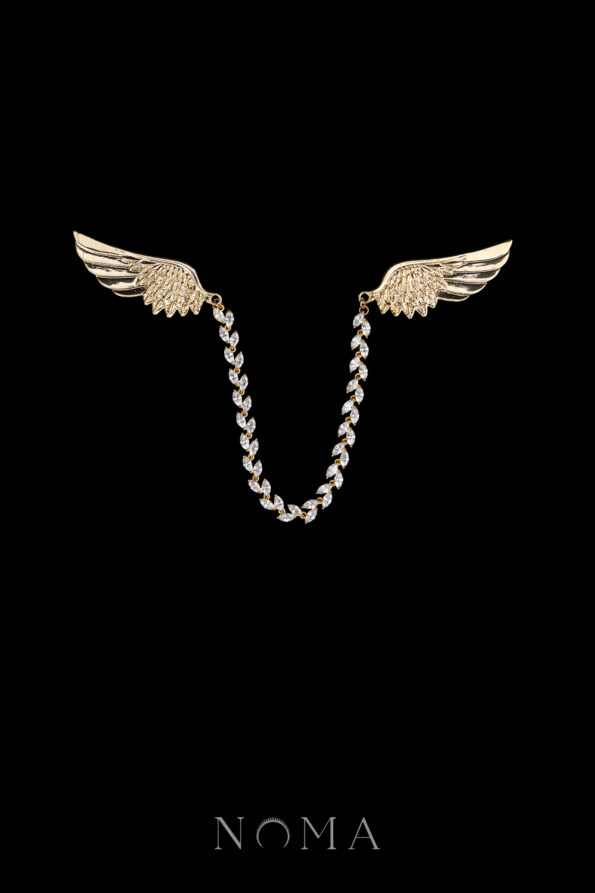 MEN-202400075-Wings-L-Chain-Pin-18k-Yellow-Gold