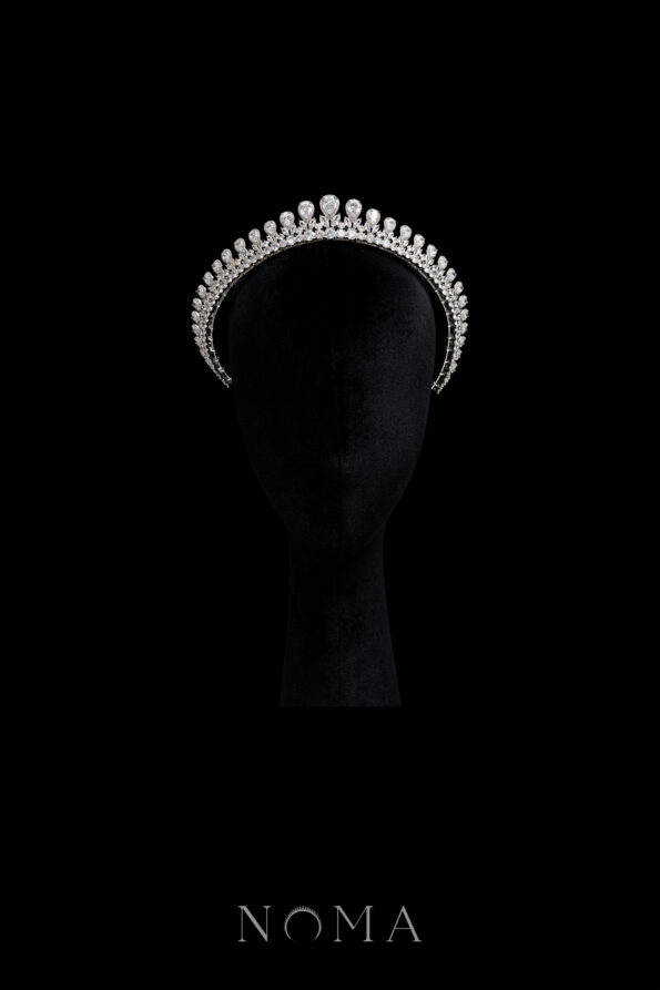 WDC-202500001-Extravagant-Pear-Crown-Rhodium-White-Gold-White-Diamond