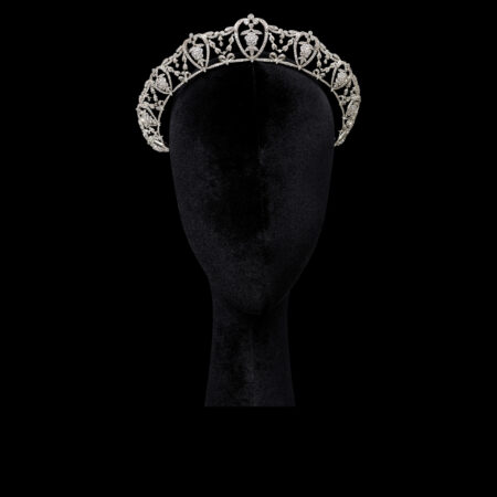 Curved Vinery Crown - Rhodium White Gold