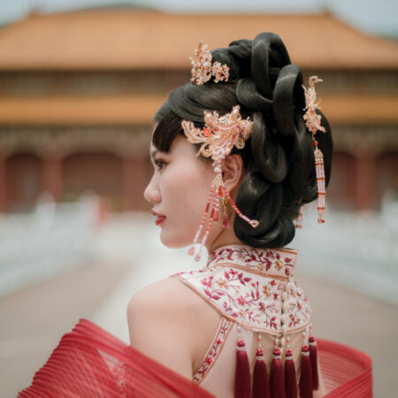 Heart Throb Crystal Earrings - Doff Gold, Pink