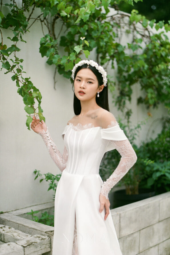 DJW-202400041-Bombastic-Teardrop-Pearl-Earrings-Rhodium-White-Gold-White-Pearl-1