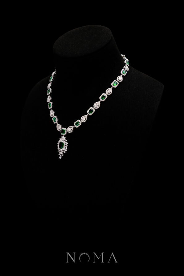 DJW-202400060-Luxurious-Beauty-Necklace-Rhodium-White-Gold-Emerald-1