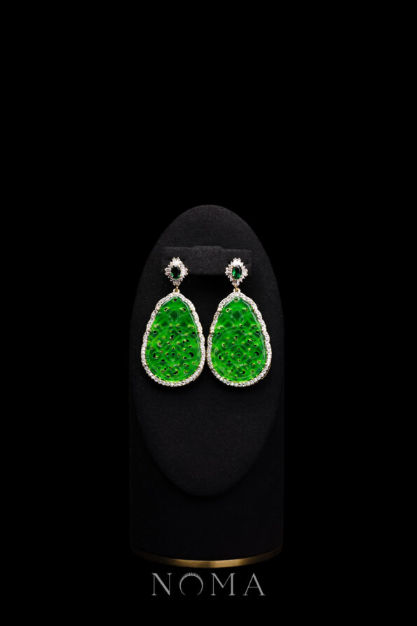 JJW-202300001-Superior-Oval-T-Carved-Rounded-Teardrop-Small-Jade-Earrings-18k-Yellow-Gold-Jade