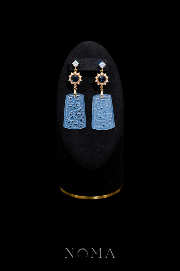 JJW-202400040-Carved-Trapezium-Monumental-Jade-Shine-Earrings-18k-Yellow-Gold-Blue-Jade