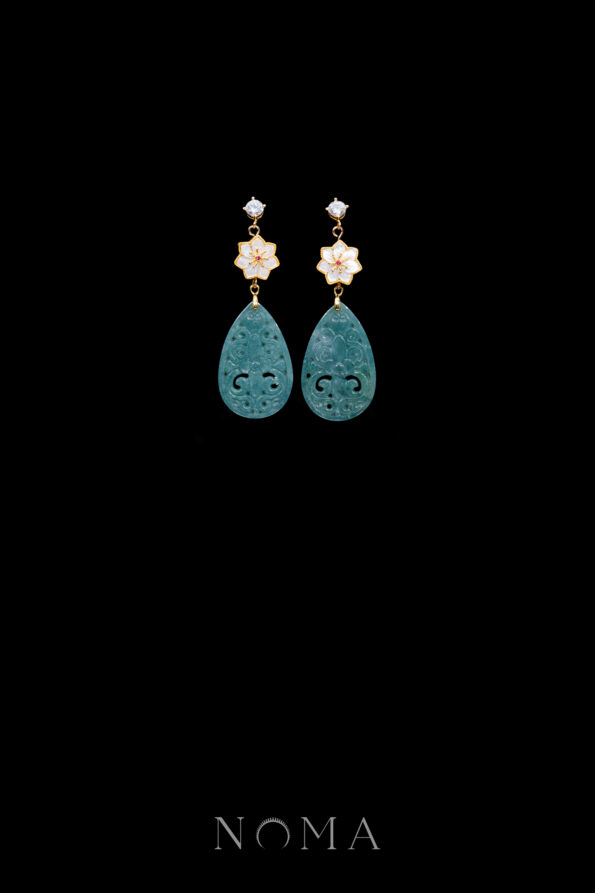 JJW-202400041-Floral-Elegance-Carved-Teardrop-Ornamental-Jade-Earrings-18k-Yellow-Gold-Teal-Jade