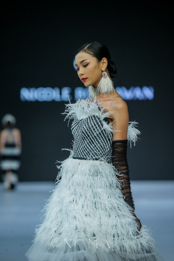 ACC-202200075-Odette-Feathery-Earrings-Gold-White-1