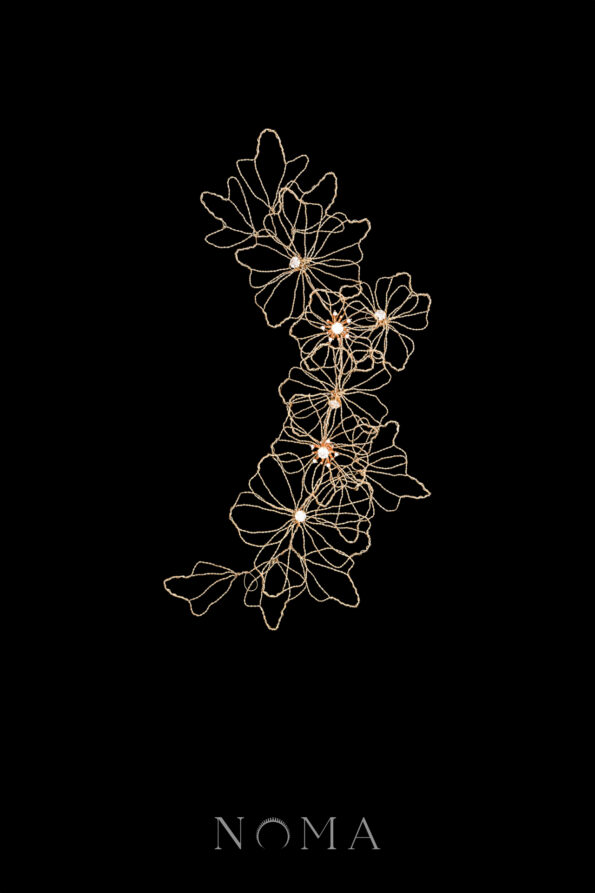 ACC-202400106-Jumbo-Flower-Wire-Art-Side-Hairvine-Gold-Right