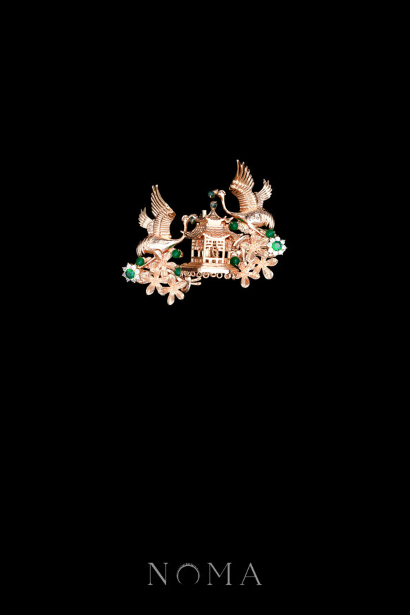 CHN-202400146-Flying-Crane-Bouquet-Brooch-Gold-Emerald