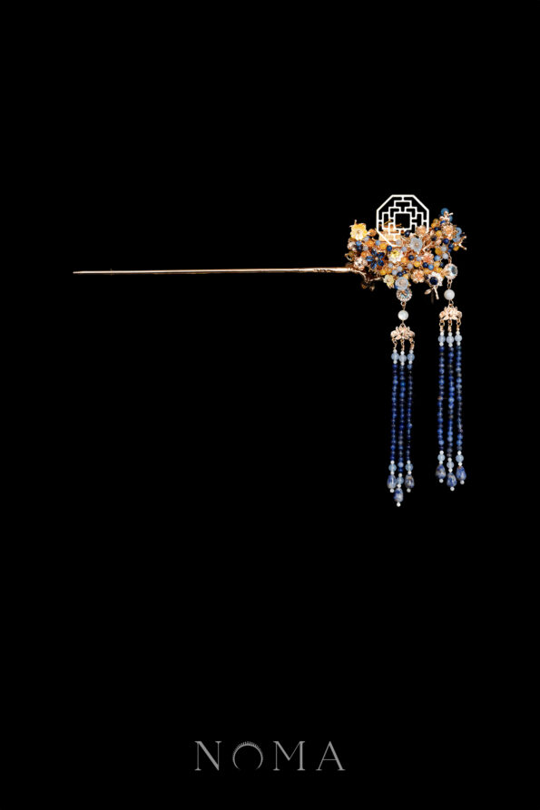 CHN-202400228-Pagoda-Over-The-Window-Hairpin-Gold-Sapphire-1