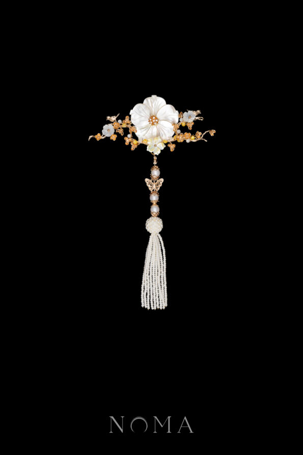CHN-202400271-Bird-on-Petite-Branch-Flower-Brooch-Gold-White