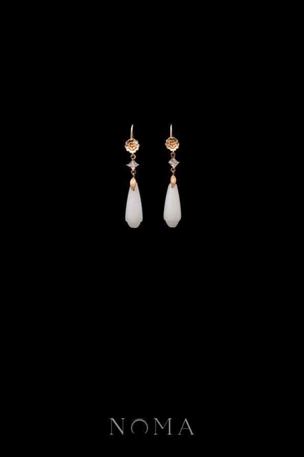 CHN-202400278-Clover-Bloom-Pear-Bud-Jade-Earrings-Gold-White-Jade