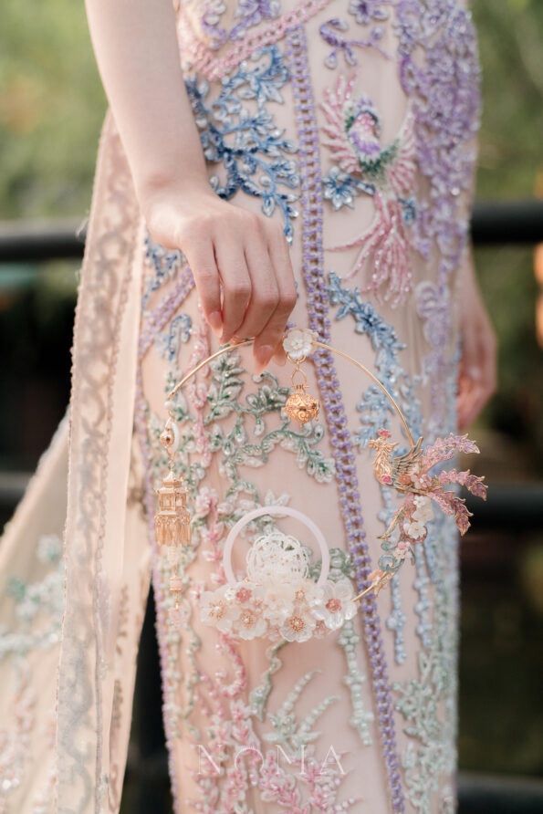 CHN-202500165-Colorful-Mosaic-Fantasy-Shell-Lantern-Gold-Rainbow-2