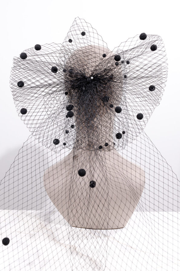 HMV-202400004-Pompous-Veil-and-Bow-Set-White-Gold-Black-2-pcs-7