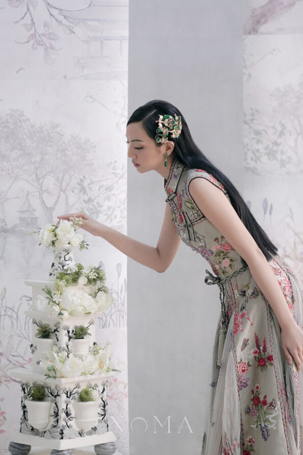 JJW-202400042-Simple-Carved-Pear-Jade-Earrings-18k-Yellow-Gold-Jade-2