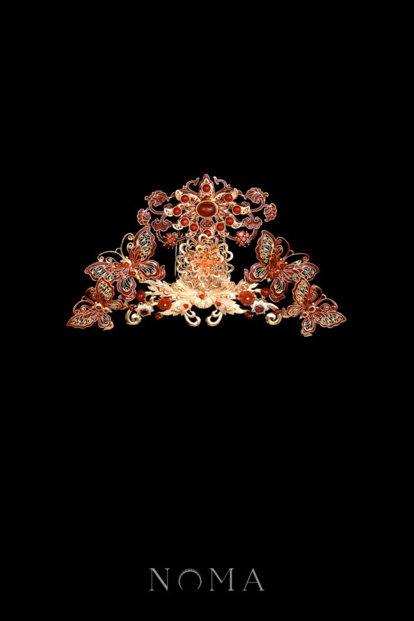 CHN-202500206-Colorful-Regal-Intricate-Butterfly-Haircomb-Gold-Ruby