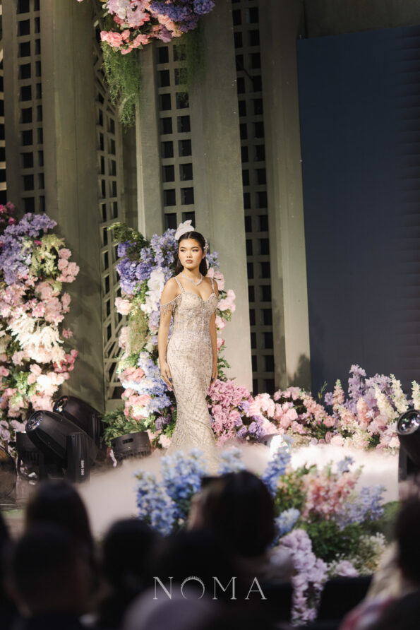 DJW-201900434-V-Round-Paved-Choker-Rhodium-White-Gold-1