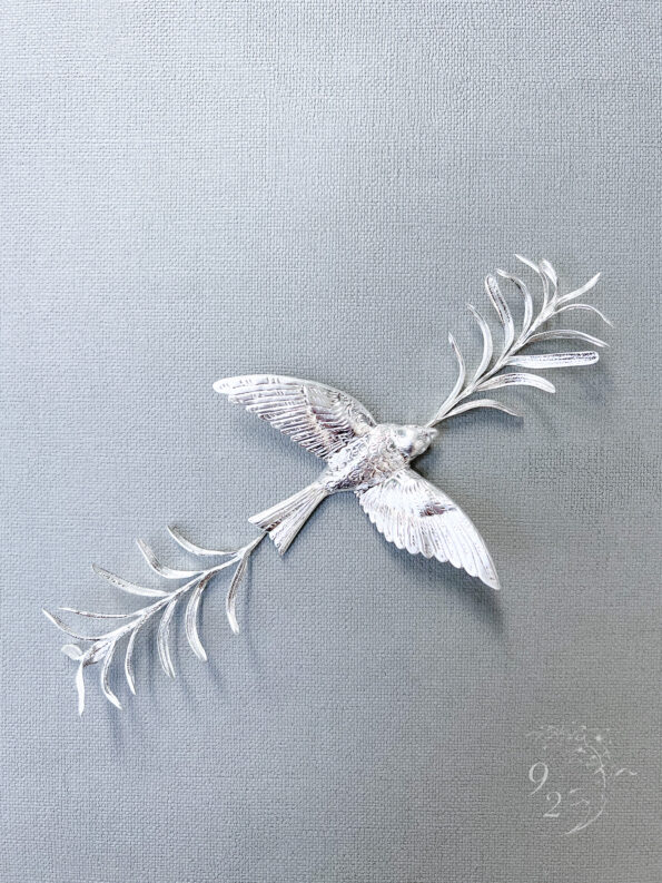 925-202200008-Purity-Dove-Tarragon-Brooch-or-Hairvine-Doff-Silver