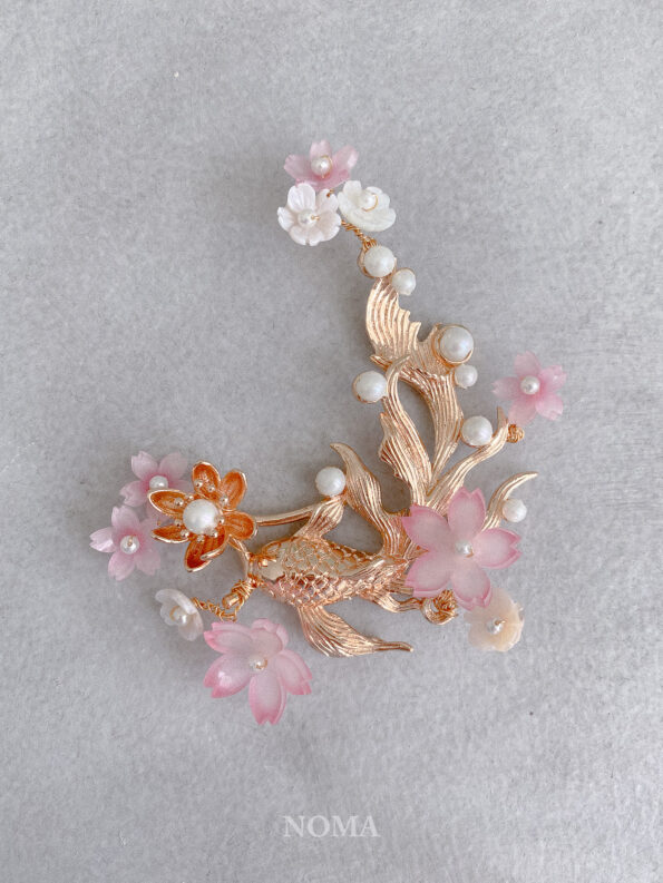 CHN-202000014-Pink-Koi-Brooch-Gold-Pink