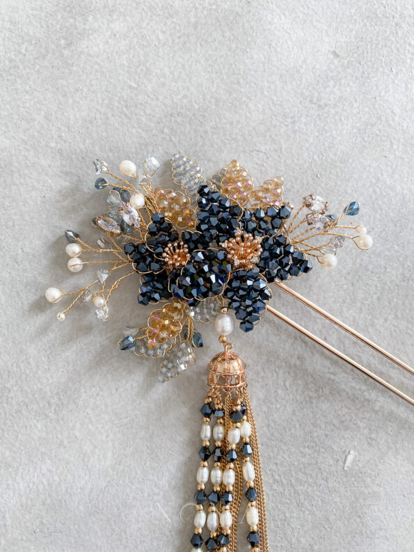CHN-202000083-Navy-Beaded-Flower-Hairpin-Gold-Navy-1