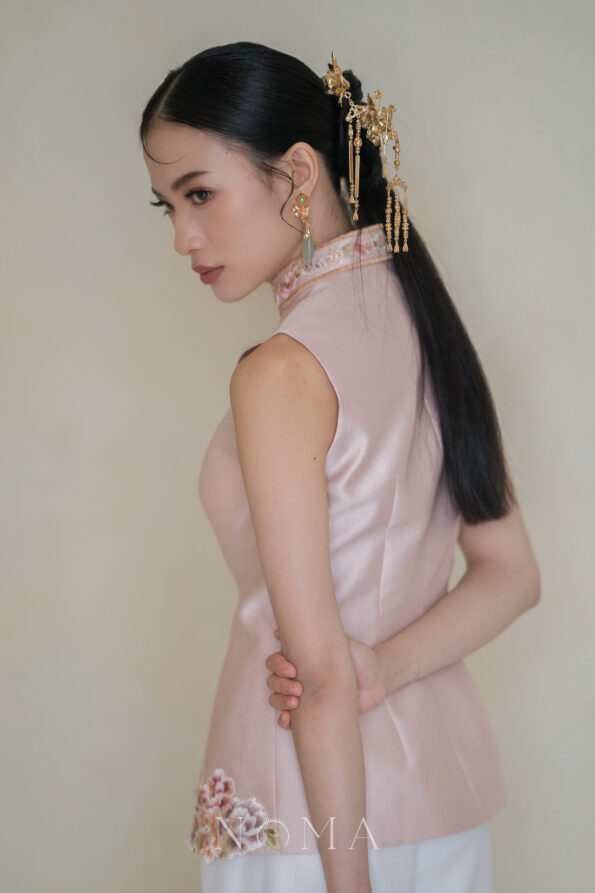 CHN-202600012-Lunar-Golden-Floral-Elongated-Pear-Jade-Earrings-Gold-Light-Jade-2